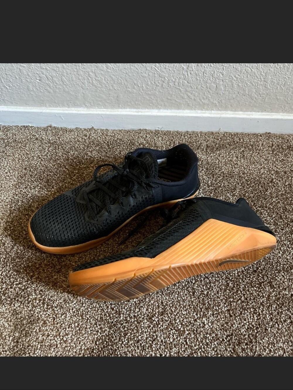 Nike Metcon 6 Custom Black/Gum 10.5 - Picture 4 of 4